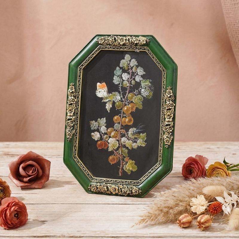 Retro Picture Frame,Mini Antique Ornate Photo Frame for Tabletop Wall Display,Old Fashioned Photo Gallery Art Decors Y5GB