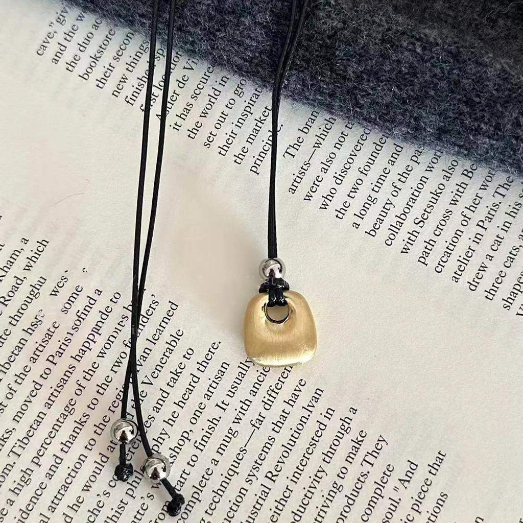 Fashion Metal Square Bag Shaped Pendant Necklaces for Women Men New Korean Style Casual Long Necklaces Daily Jewelry Accessories