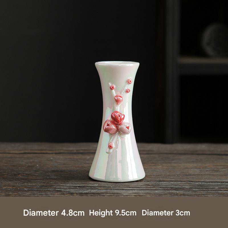 Hand-sculpted flower ceramic vase, ceramic hand-sculpted flower vase, desktop dried flower arrangement decoration