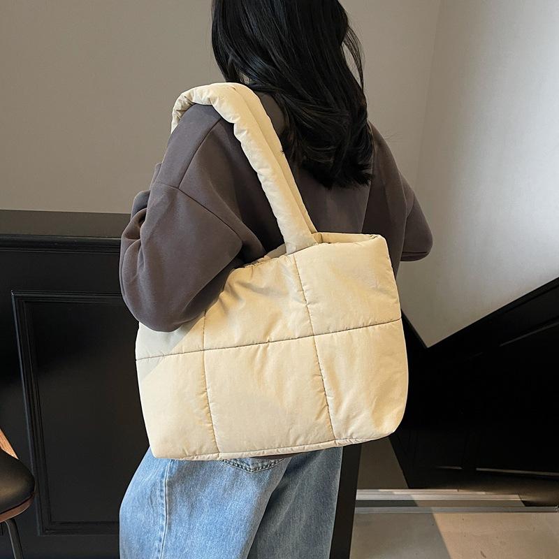 Underarm bag women's bag new shoulder bag down cotton bag large capacity fashion portable tote bag