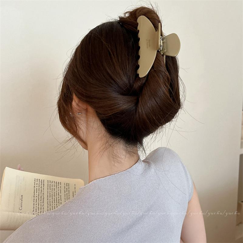 Women Exquisite Elegant hair Claws Shark hair Clips Large Acetate Trendy Girls Hair Accessories Temperament Hair Claw