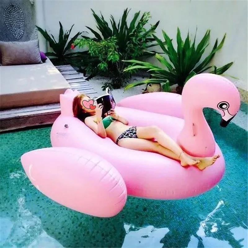 Materassino Gonfiabile Piscina Estiva Fenicottero Sport Acquatici all'Aperto Sdraio Gonfiabile con Maniglia Letto Galleggiante