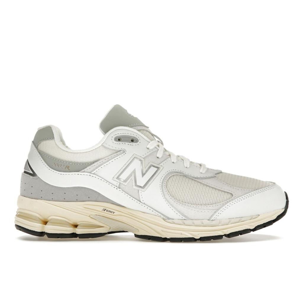 New Balance 2002R Leather Pack - White Gold Unisex Sneakers Reflection Gold-Metallic M2002RIA