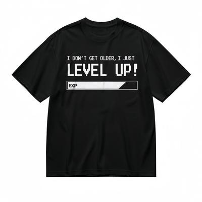 T-shirt Classique Homme Texte Audacieux Level Up Pixel Art avec Graphique Barre d'XP