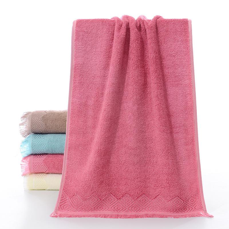 Absorbent, non-shedding bamboo fiber towel: superior to pure cotton towels for bath use.