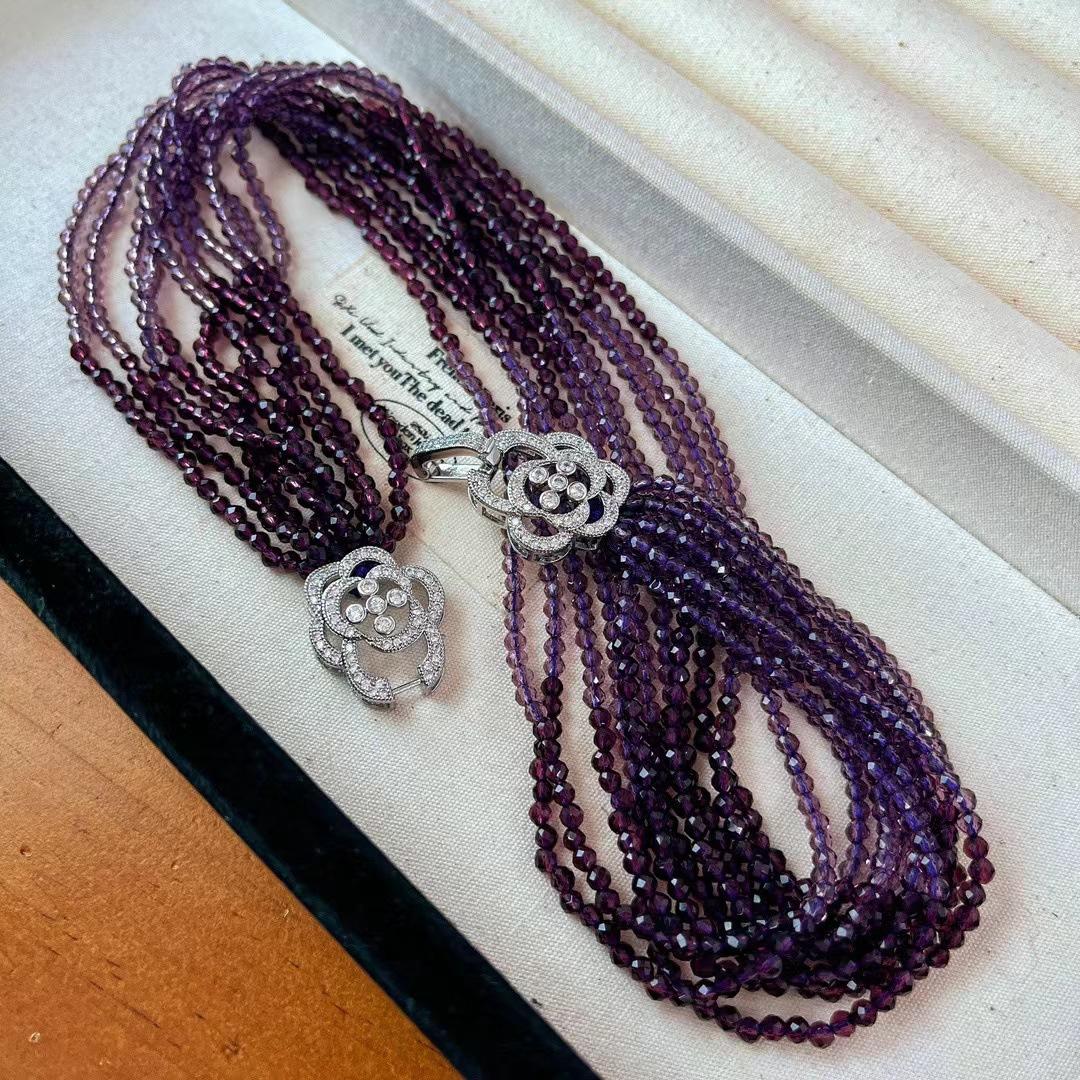 

Итальянский бабушкин стиль Десять слоев Ленивый Романтичный Ретро Ожерелье Женская шейная цепочка Нишевый Искусственный аметист Шейный