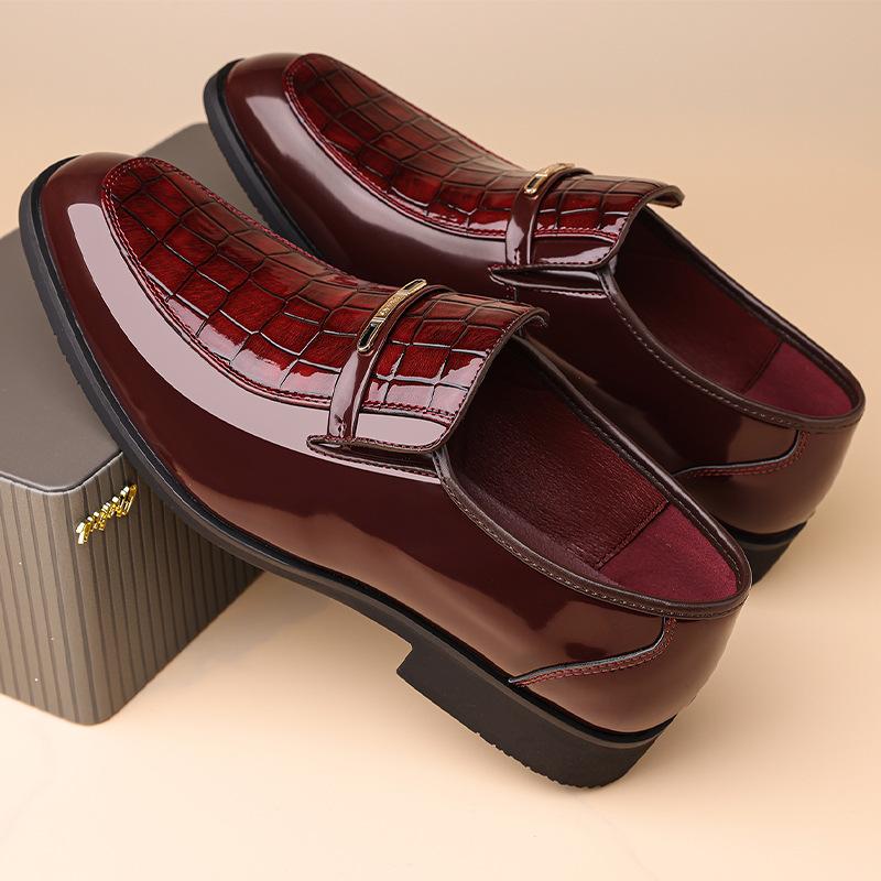 Britain Trend New Pointed Glossy Patent Leather Shoes For Men Slip On Casual Metal Buckle Loafter Formal Dress Footwear