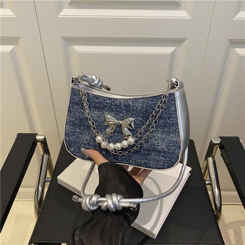 Underarm bag female design sense niche summer new fashion now popular bow shoulder messenger bag