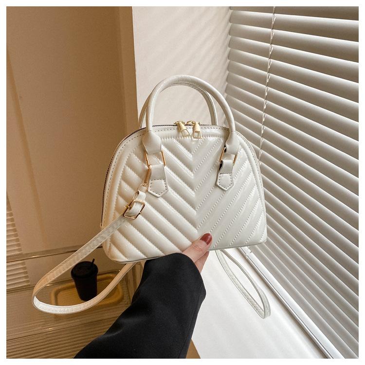 

2024 Нова Весна Цукерковий Колір Повсякденна Мода Сумка-Ракушка Жіноча Проста Повсякденна Модна Сумка на Плече Кросбоді білий