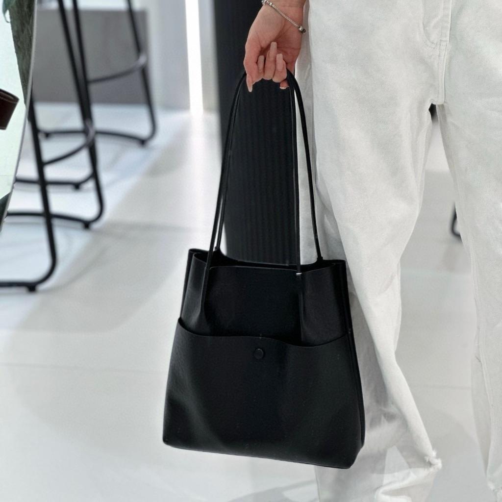 Borsa tote in pelle da pendolare per il tempo libero di grande capacità da donna 2025 nuova semplice e alla moda a spalla singola borsa madre e figlio