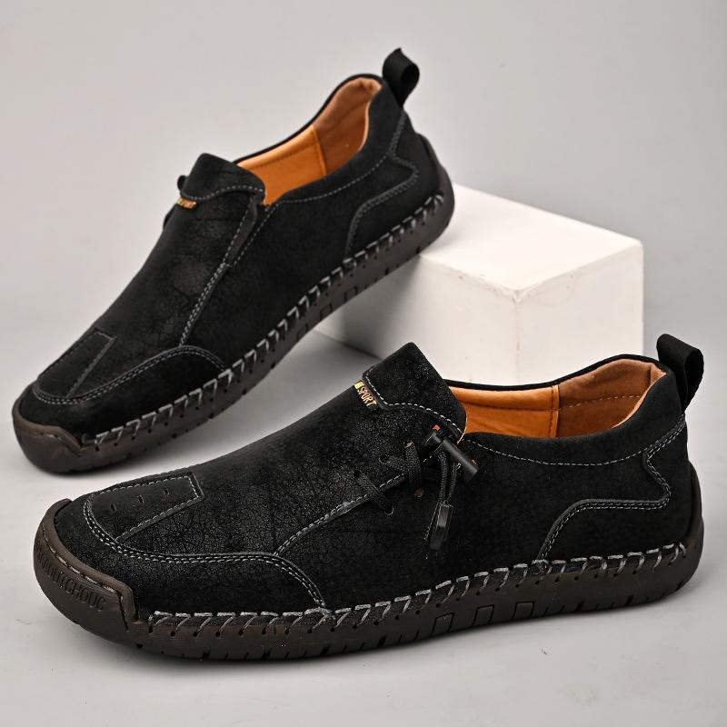 Winter New Men's Versatile Low-top Casual Leather Shoes Men's Large-size Soft-soled Soft-faced Lazy Shoes