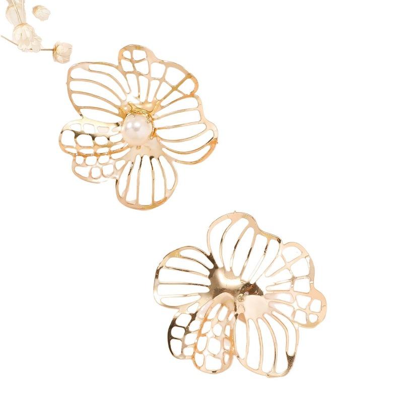 Royal Vintage Statement Earrings, Openwork Floral Metal Design Sophisticated Minimalist Jewelry for Women