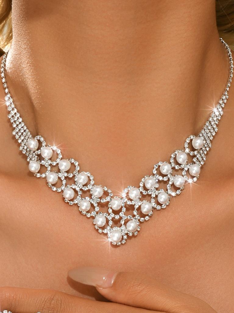 Wholesale of cross-border butterfly luxury necklaces, earrings, wedding dresses, versatile accessories for Europe and America