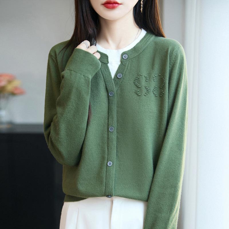 

Three-dimensional texture bump knitted fake two-piece cardigan women s design sense niche coat autumn and winter new loose sweater M