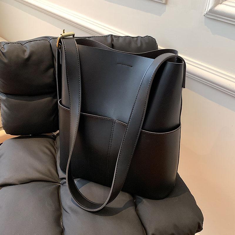 New Women's Bag Fashionable and Versatile, High Quality and Large Capacity Design, Single Shoulder Bag, Crossbody Bucket Bag