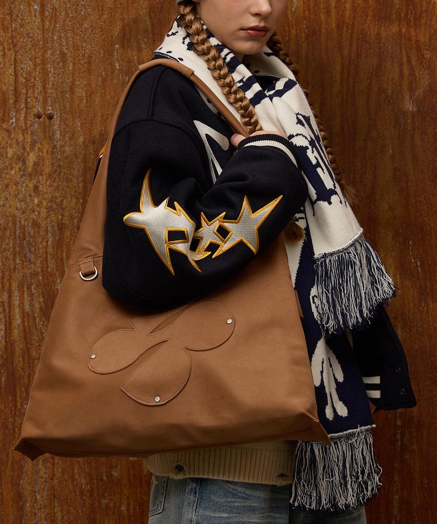 Hoodhood Clover Logo Artificial Suede Shoulder Bag Camel