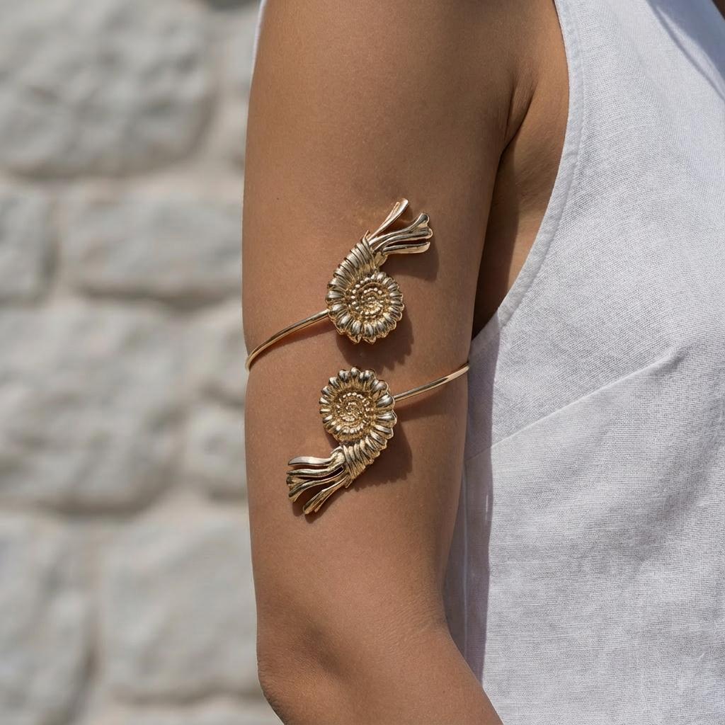 Bohemian Metal Starfish Cuff Bracelets for Women Punk Gold Color Conch Shell Opening Adjustable Arm Bracelet Beach Party Jewelry