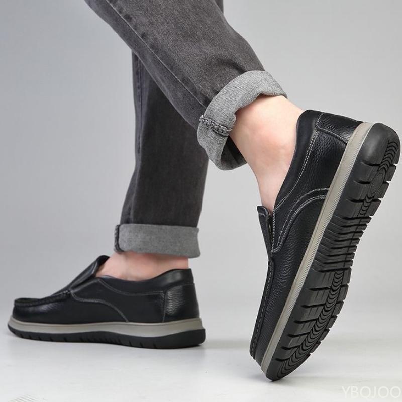 2026 Spring and Autumn Fashion New Casual Comfortable Flat Flat Men's Shoes Simple and Versatile Set Mouth Men's Shoes
