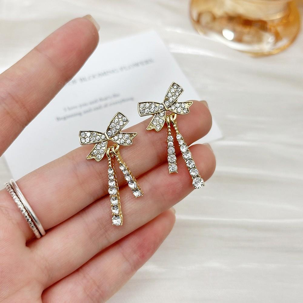 Brincos de Borla Pérola Sense Premium Agulha de Prata Celebridade Elegante Moda Brincos de Temperamento Brincos Longos de Diamante Flash de Luxo Leve Mulheres