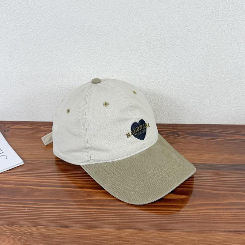 

Korean-style new washed heart-shaped color-block baseball cap for girls, soft-top duckbill cap, versatile, casual, cute hat, trendy for men （55-59cm）Adjustable