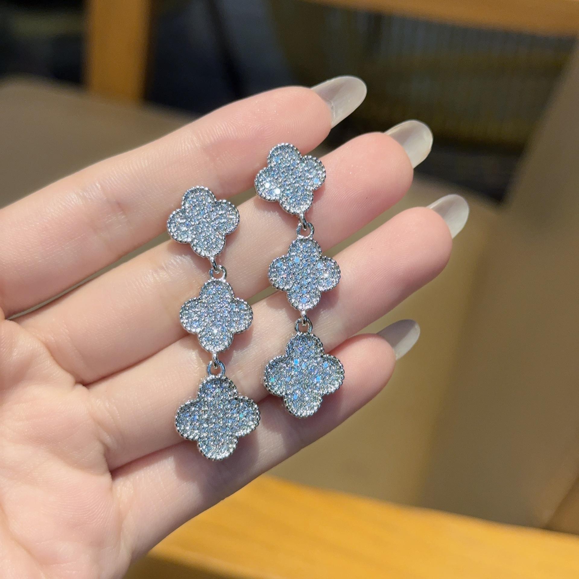 

Супер Фея Роскошные Яркие Полностью Бриллиантовые Клипсы для Ушей Подвеска Четырехлистный Клевер Ожерелье Серьги-гвоздики Темпераментные Серьги с Бахромой Женские