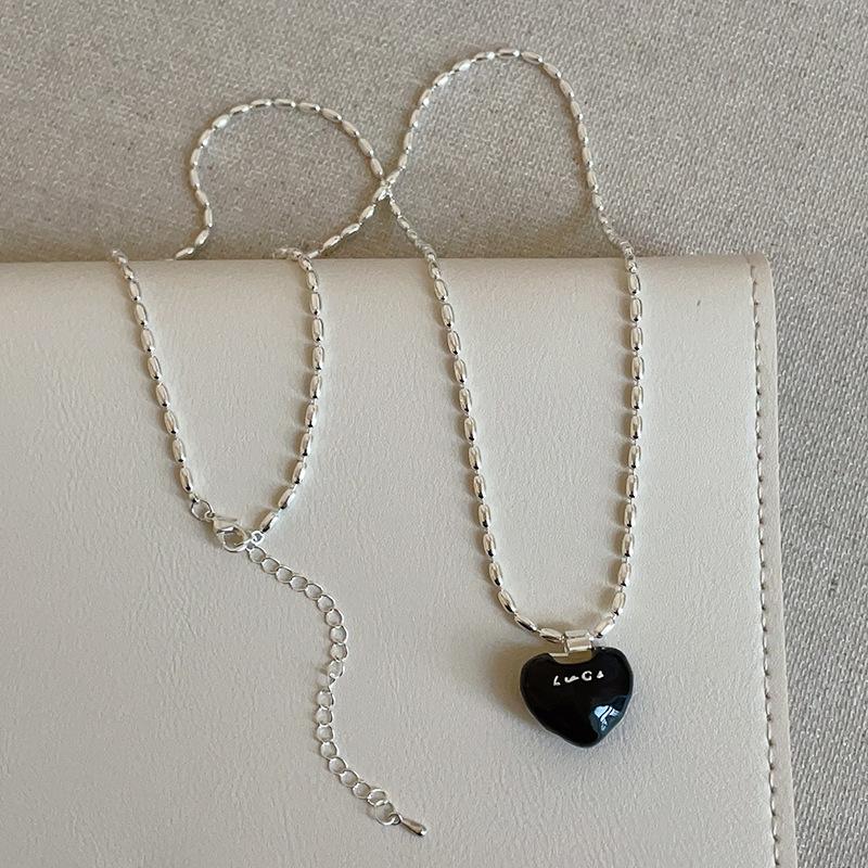 

Silver Plated Beads Chain Chokers For Women Korea Black Enamel Letter Love Heart Pendant Necklaces Wholesale Fashion Jewelry