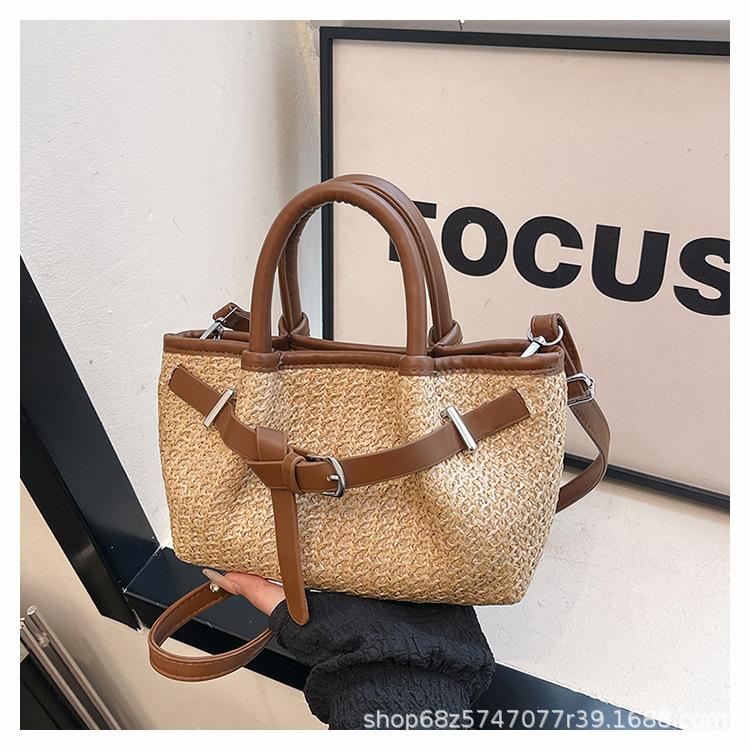 

2025 new casual woven bucket bag large-capacity contrasting color trend commuter portable messenger bag rainbow straw bag хаки