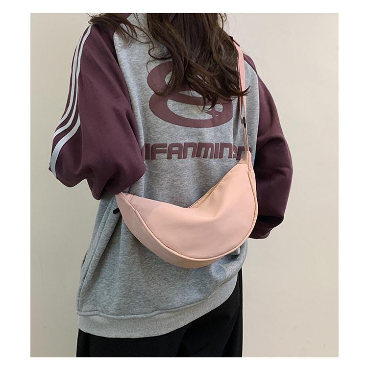 Women Solid Color Zipper Dumpling Bun Crossbody Bag Leisure Inclined Shoulder Bags Adjustable Band Strap Armpit Handbag