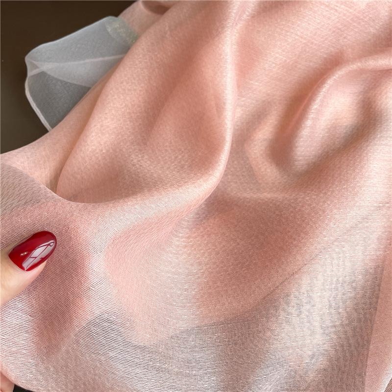 Jedwabno-wełniany szalik ze złotym brzegiem: Ochrona przeciwsłoneczna Wiosna/Jesień, Ciepły i Wszechstronny Błyszczący Szal dla Kobiet.