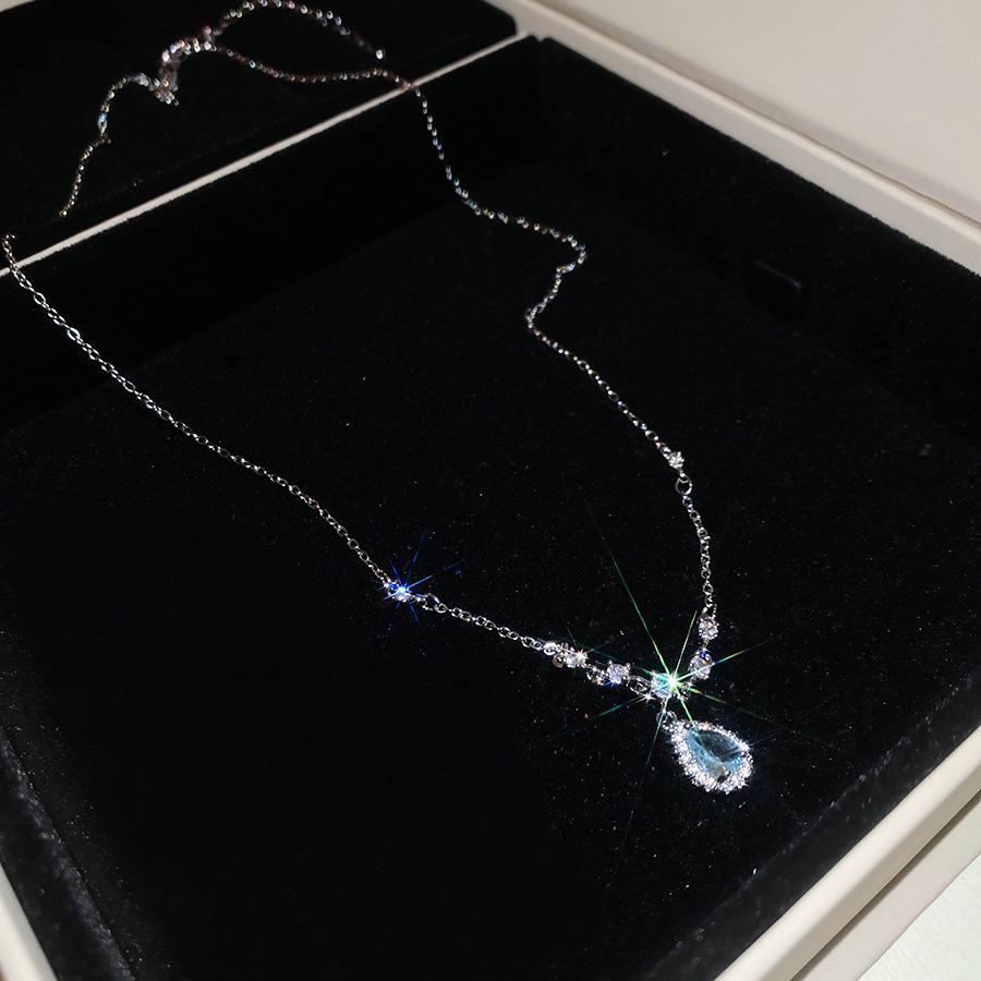 Retro Irregular Bow & Heart Tassel Necklace - Cool Versatile Clavicle Chain for Autumn & Winter