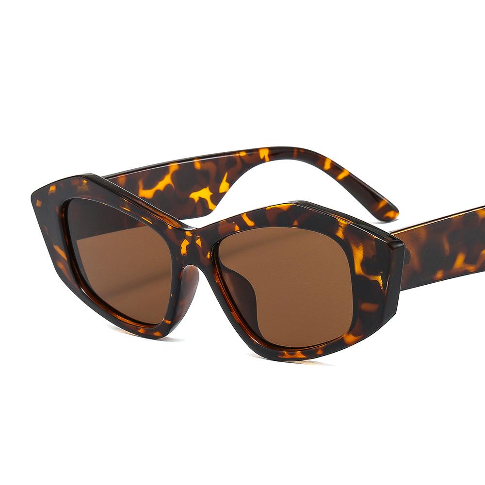 2024 Nowy Modny Design Vintage UV400 Oprawka Koci Oczko Plastikowe Okulary Przeciwsłoneczne Damskie Okulary Słoneczne dla Kobiet