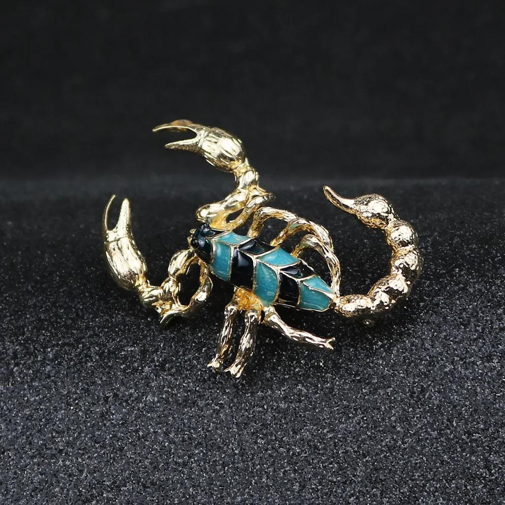 Fashion New Gold Silver Plated Enamel Scorpion Brooch Personality Temperament Corsage Lapel Pin Male Clothing Accessories Gifts