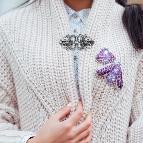 uxcell Vintage Sweater Clips Set of 2, Cape Cloak Clasp, Retro Cardigan Clips, Shawl Collar Clasp, Brooch Clips for Women (Silver)