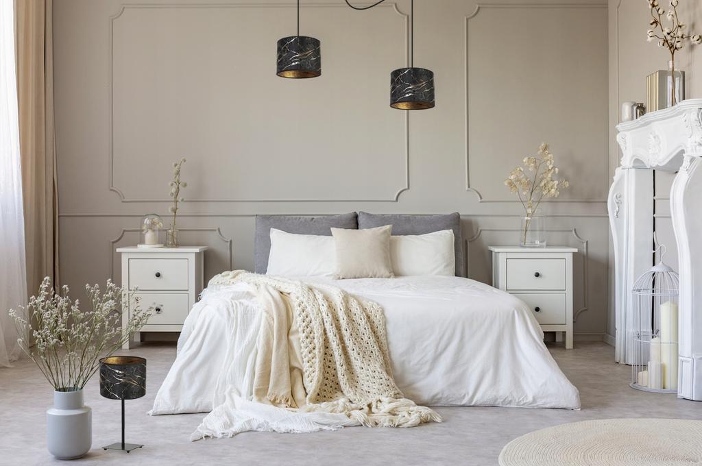 GIA table lamp, gold pattern lampshade