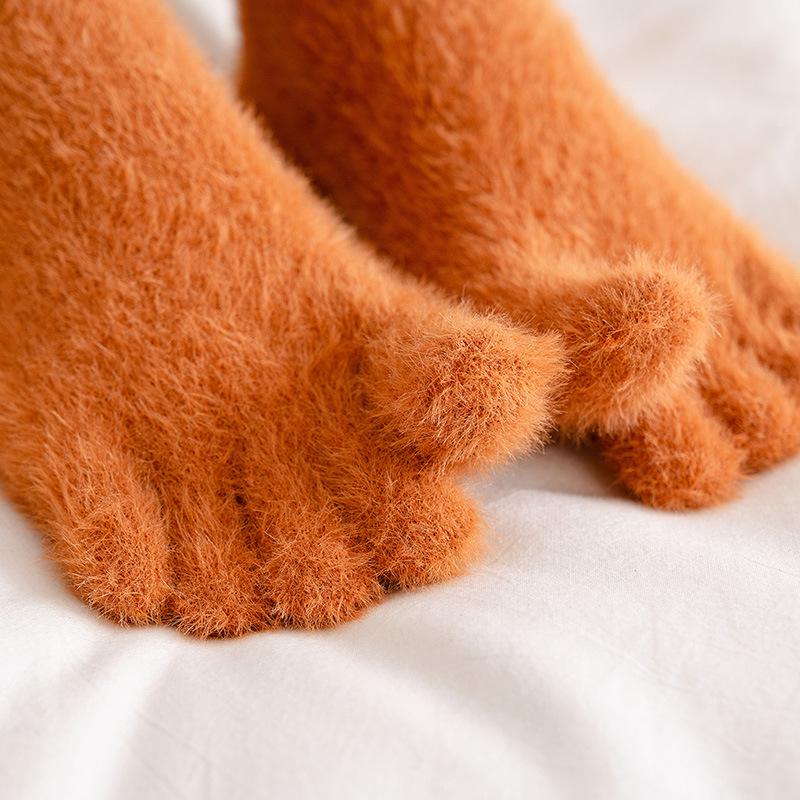 Women's Mid-Calf Fleece-Lined Five-Toe Divide Socks - Thick, Warm Imitation Mink Velvet for Winter