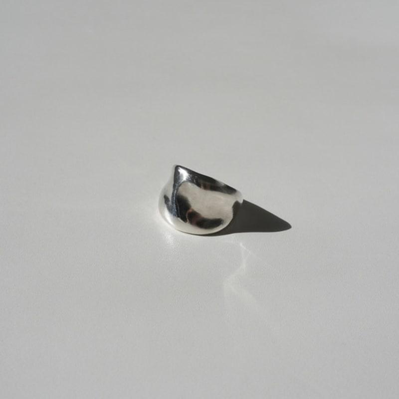 YEONSEUNG Flow Bold Ring