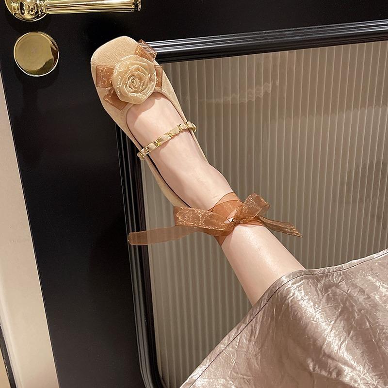 Moda 2025 Damskie Wysokie Obcasy Moda Metalowy Łańcuszek Wstążki na Kostkę Buty Mary Jane Eleganckie Kwiaty Kwadratowy Czubek Czółenka Damskie Flanelowe Obcasy