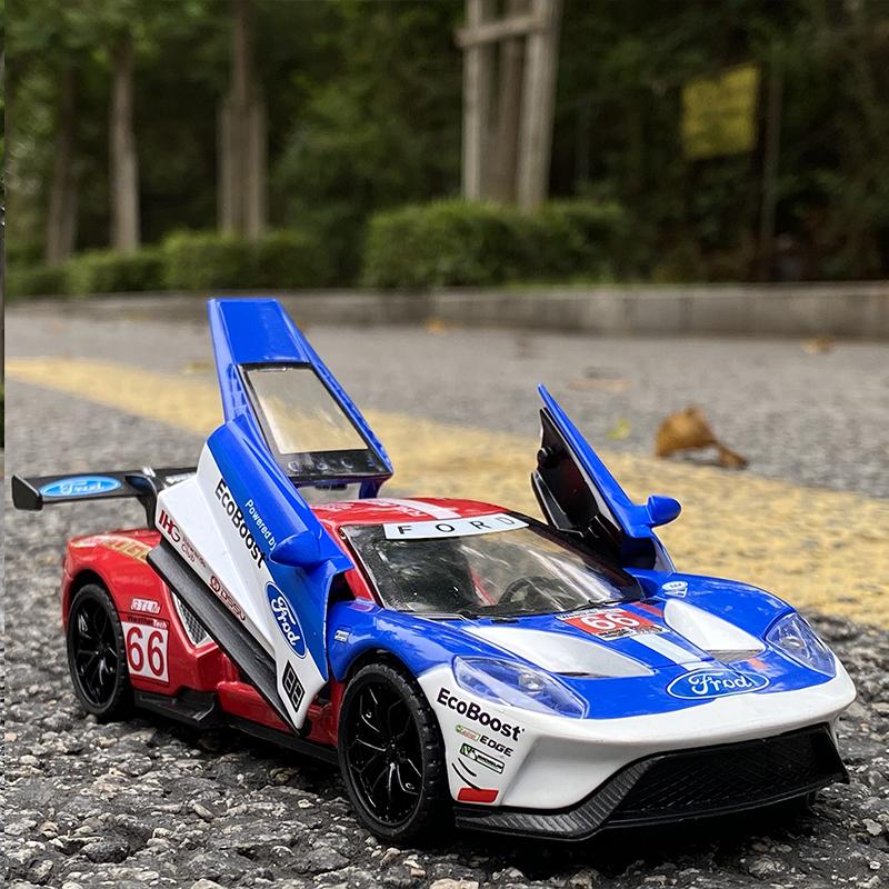 1/32 Scale Ford V8 GT Diecast Car Model Toy, Pull Back Toy Vehicle with Sound and Light for Kids Toddler Boys Girls Gift Collection