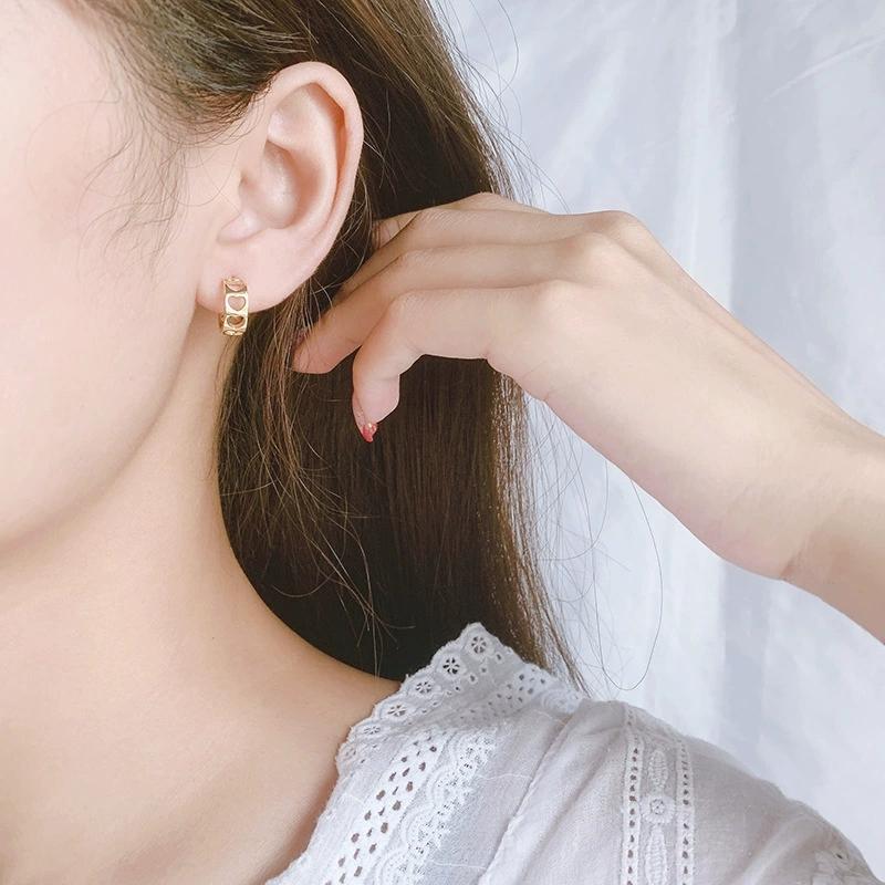 Vintage Love Heart Hollow Small Round Hoop Earrings For Women Trendy Gold Color Ear Buckle Wedding Jewelry Valentine's Day Gifts