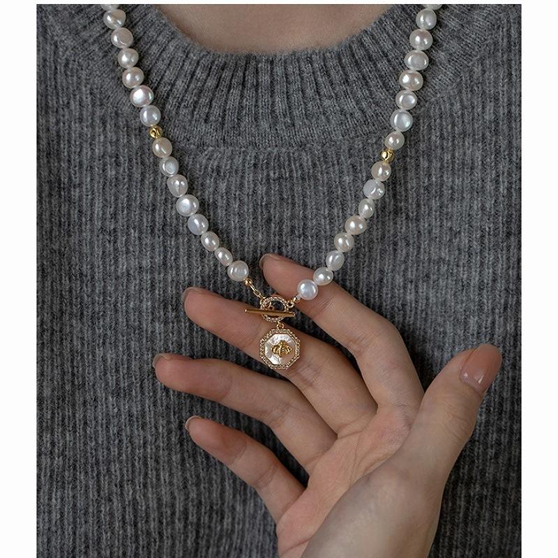 Baroque Special-Shaped Freshwater Pearl Necklace Women S Fashion Fritillary Bee Beaded Collarbone Chain Exquisite Ot Buckle Neck Chain