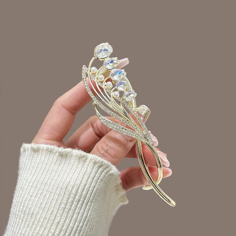 Luxury Fishtail Tassel Hairpin: Elegant Butterfly Twist Clip for Bun or Straight Hair