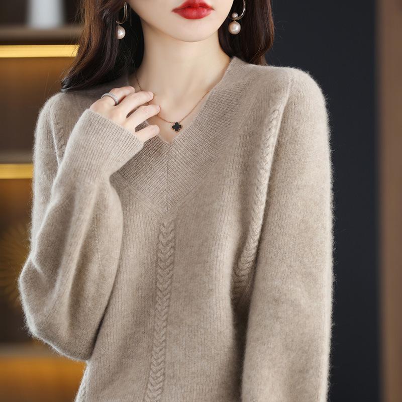 Premium V-neck solid color sweater women's autumn and winter new loose inner pullover knitted bottoming shirt short top