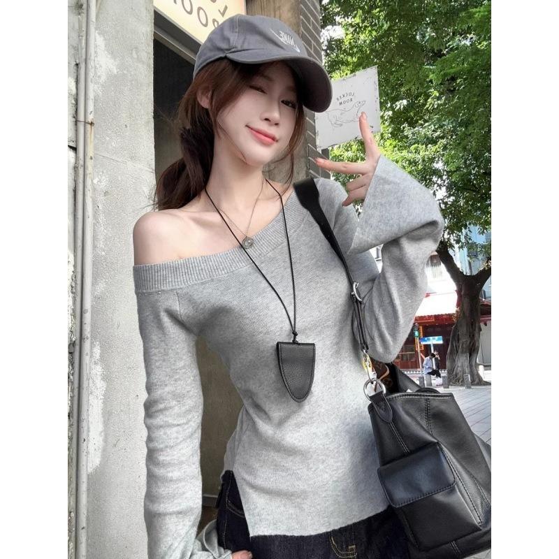 Gespalter Saum Strickpullover Damen Frühling Reiner Wunsch Stil Offene Schulter Unterhemd Diagonaler Kragen One-Shoulder Langarm Innen