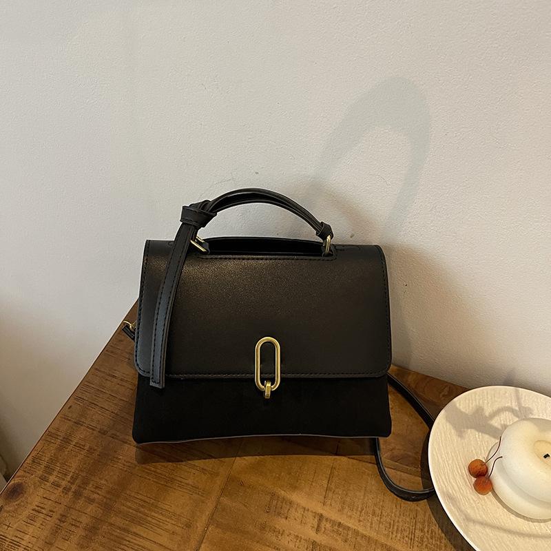 

Новая модная матовая контрастная сумка-флип премиум-класса для осени и зимы, портативная на плечо, сумка-мессенджер для женщин чёрный