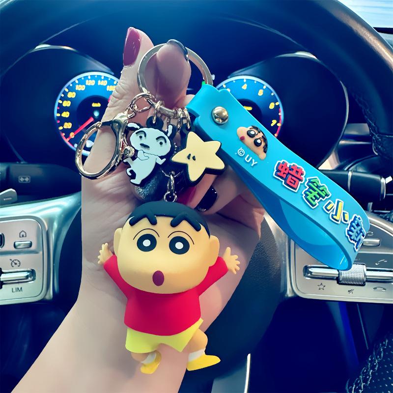 Nowe Figurki Kawaii Anime Kreskówkowe Crayon Shin-chan Breloki Uroczy Wisiorek do Plecaka Uchwyt na Klucze Ozdoby Akcesoria Prezenty Urodzinowe