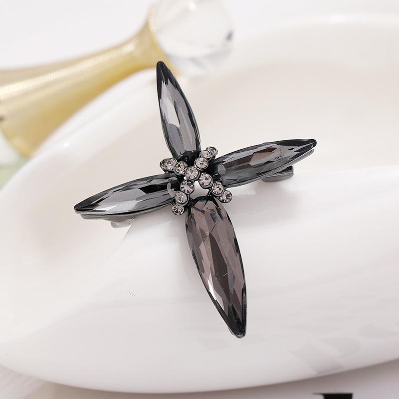 Cross Crystal High-end Brooch Femininity Versatile Simple Pin Anti-light Brooch Light Luxury Suit Accessories