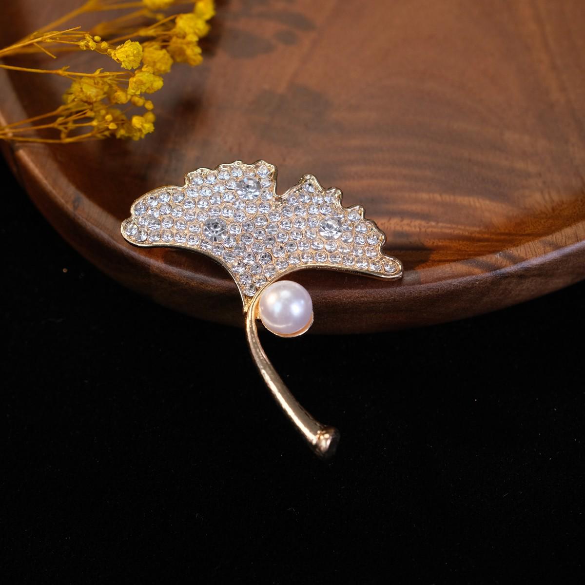 

Брошь в виде листа гинкго с жемчугом и стразами, булавка для шарфа