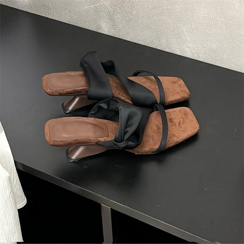 

Премиальные шлепанцы на танкетке, носите новые летние темпераментные шлепанцы на высоком каблуке 35 чёрный