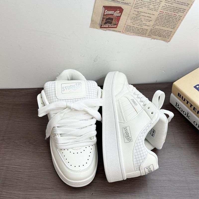 Platform white shoes women's tide versatile sports and leisure bread shoes 2 spring new board shoes