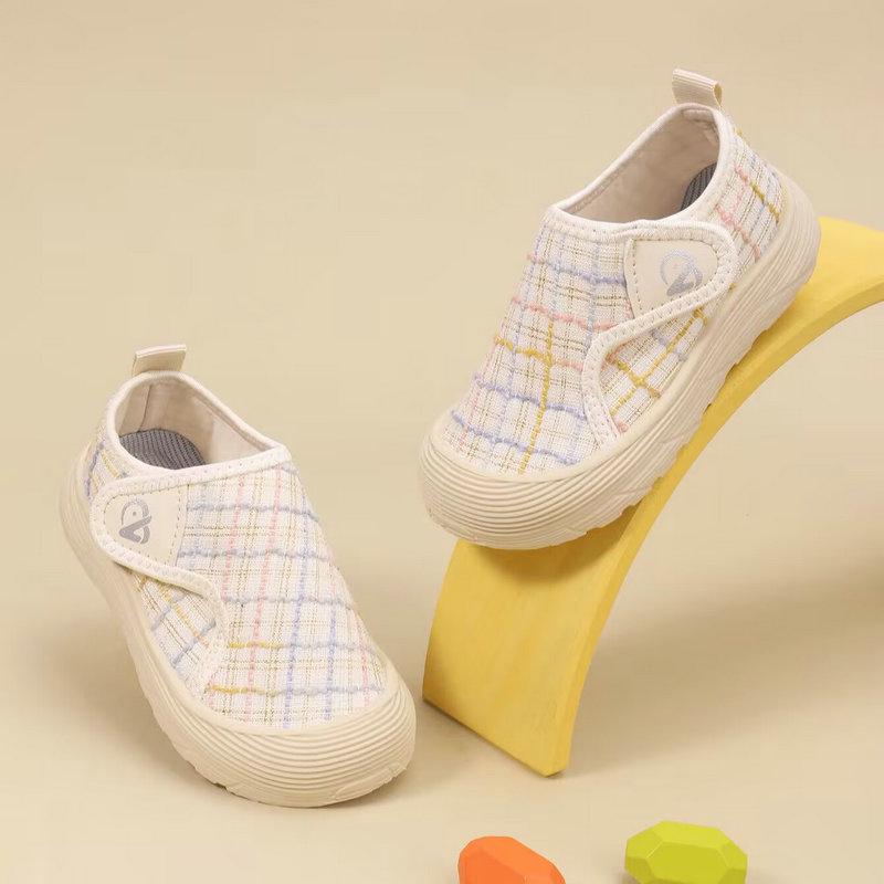Wide-Fit Canvas Shoes for Kids, Breathable Spring/Summer, Soft Sole, Boys and Girls' Indoor Shoes